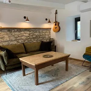 Charming Typical Stone House With Modern Amenities Ferienhaus Chauzon